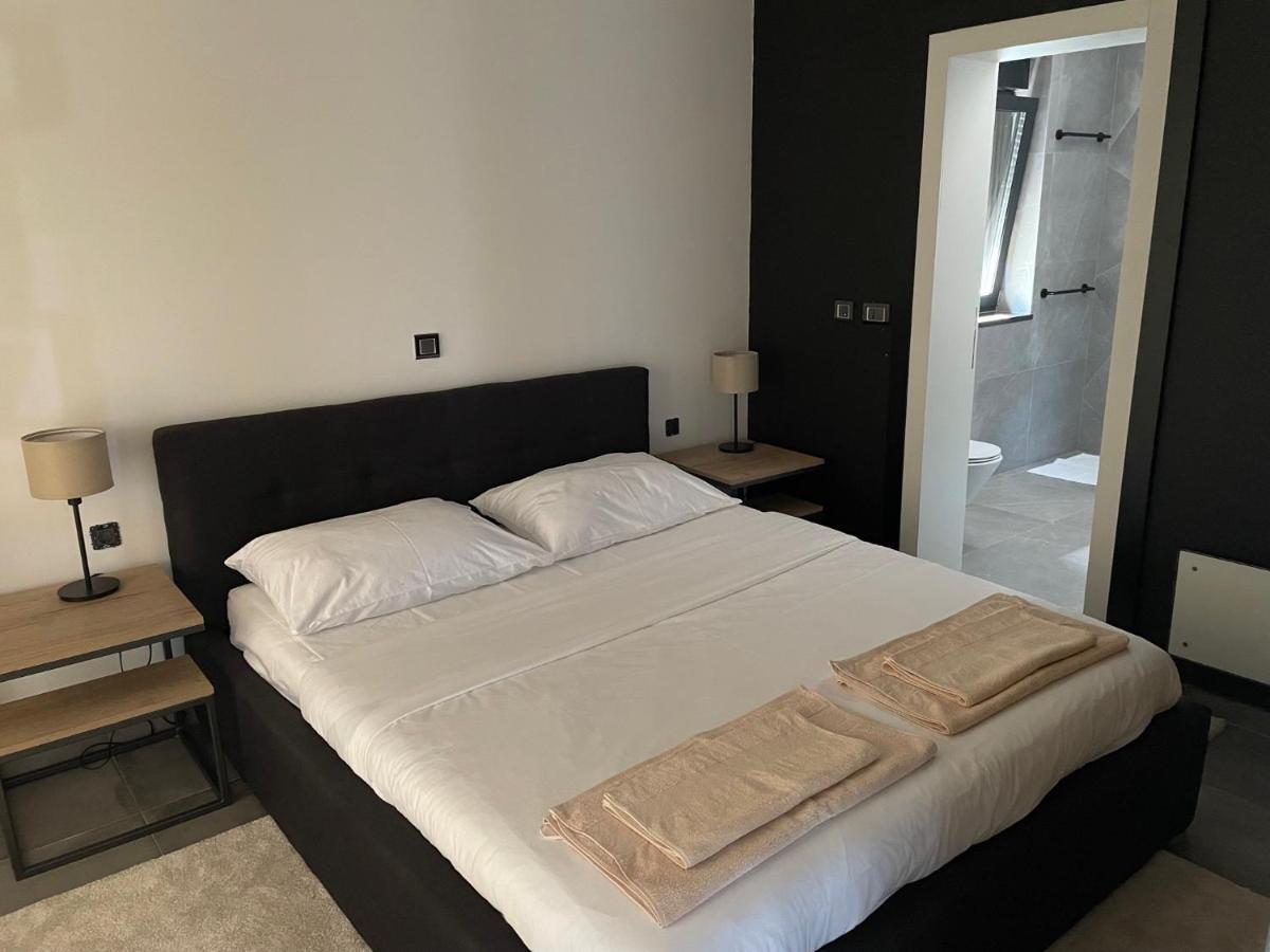 Pampas Apartments Mreznica Duga Resa Buitenkant foto