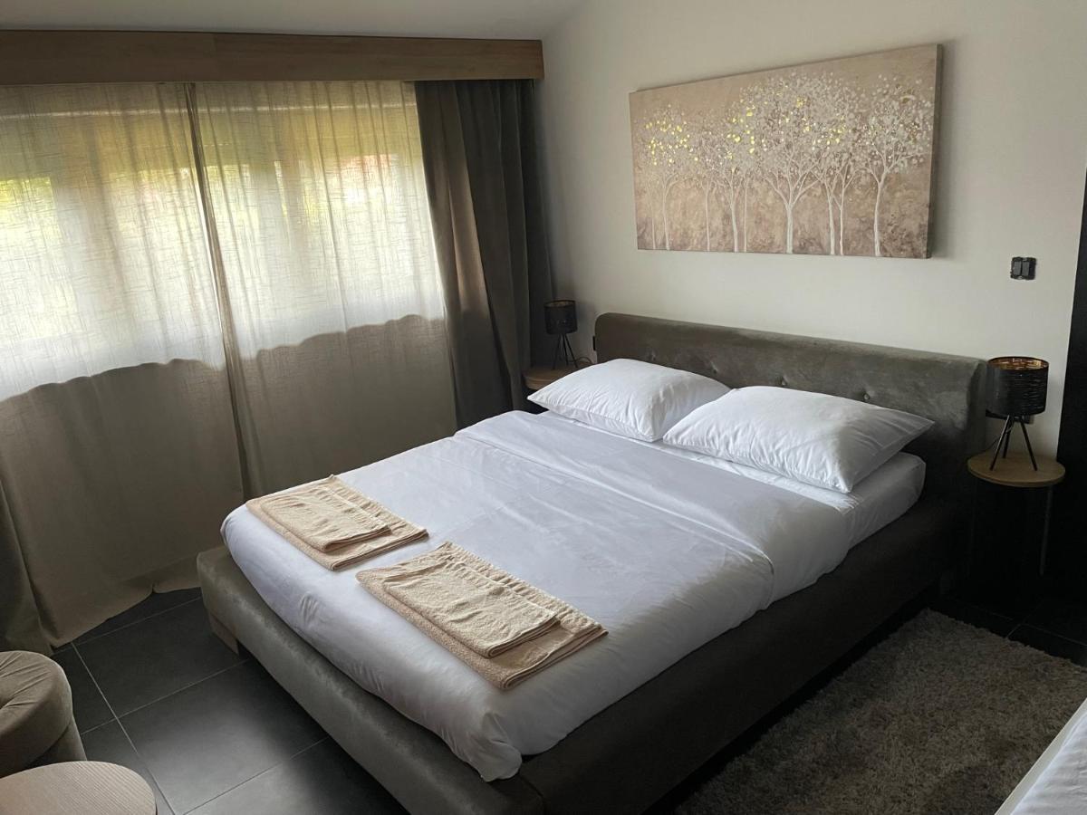 Pampas Apartments Mreznica Duga Resa Buitenkant foto