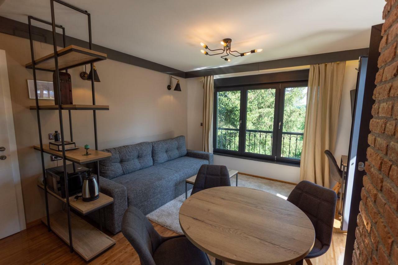 Pampas Apartments Mreznica Duga Resa Buitenkant foto