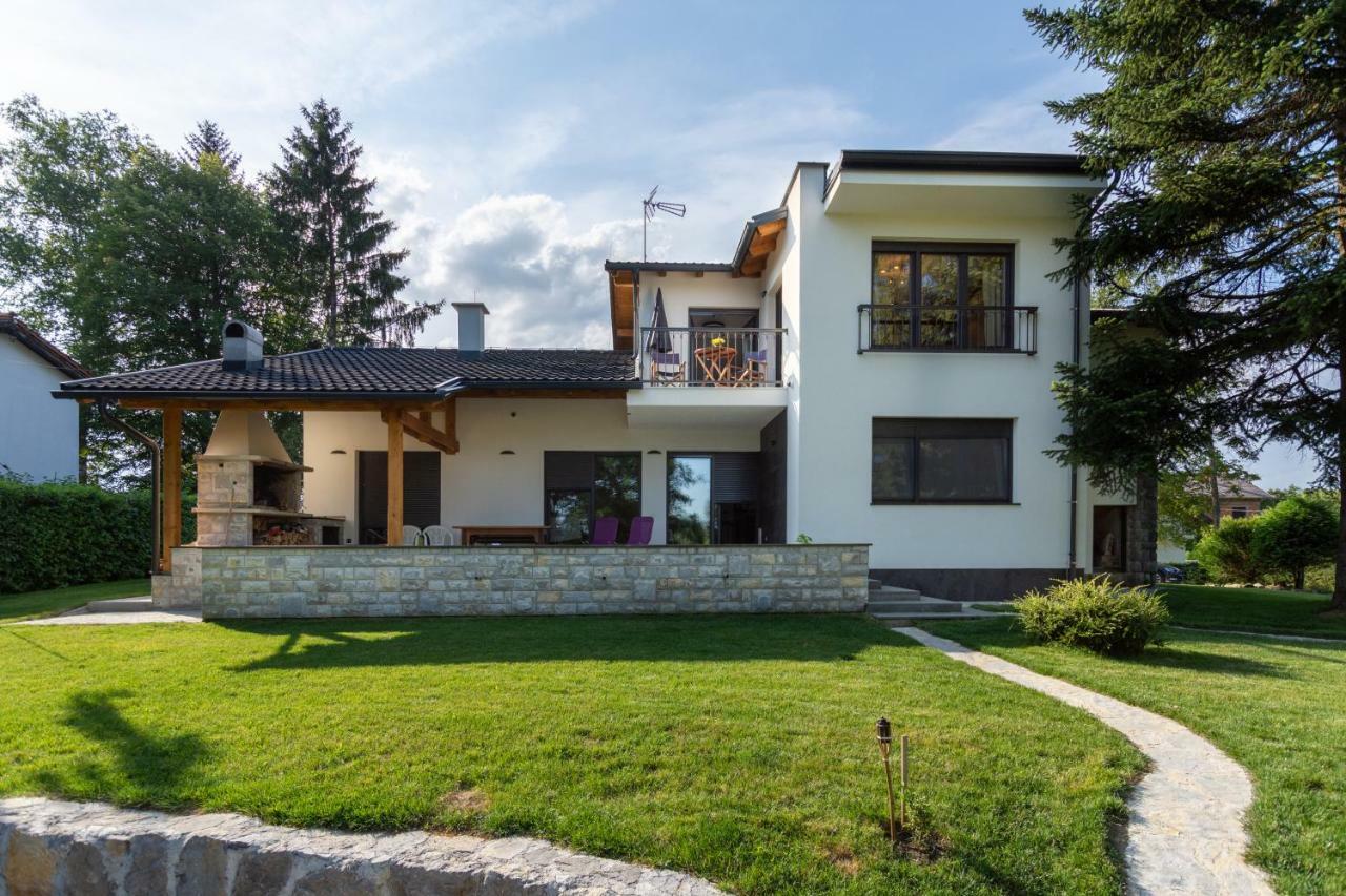 Pampas Apartments Mreznica Duga Resa Buitenkant foto